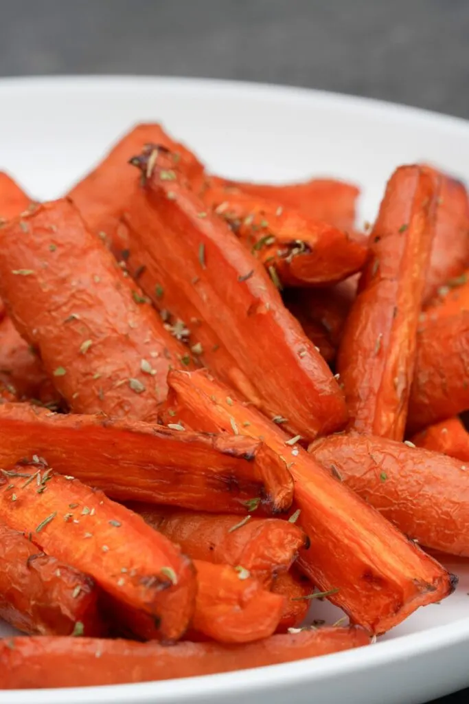 air fryer roasted carrots with dried herbs