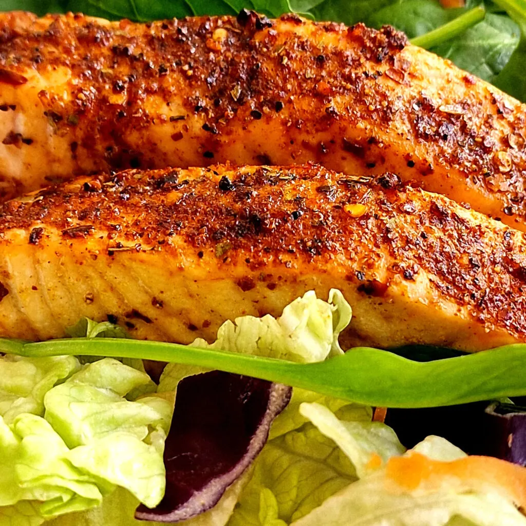 air fried salmon with green salad