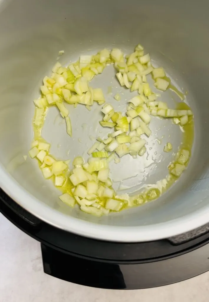 saute onions in pressure cooker
