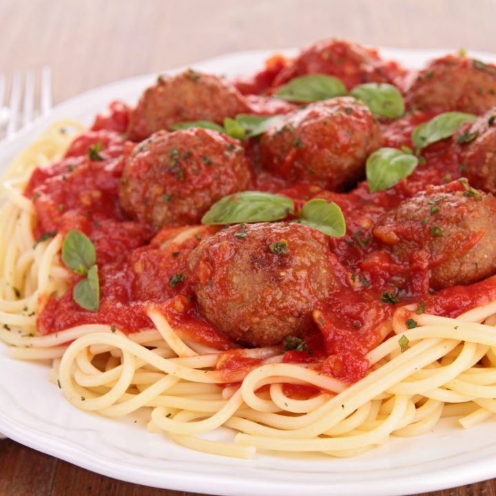 slow cooker meatballs on spaghetti