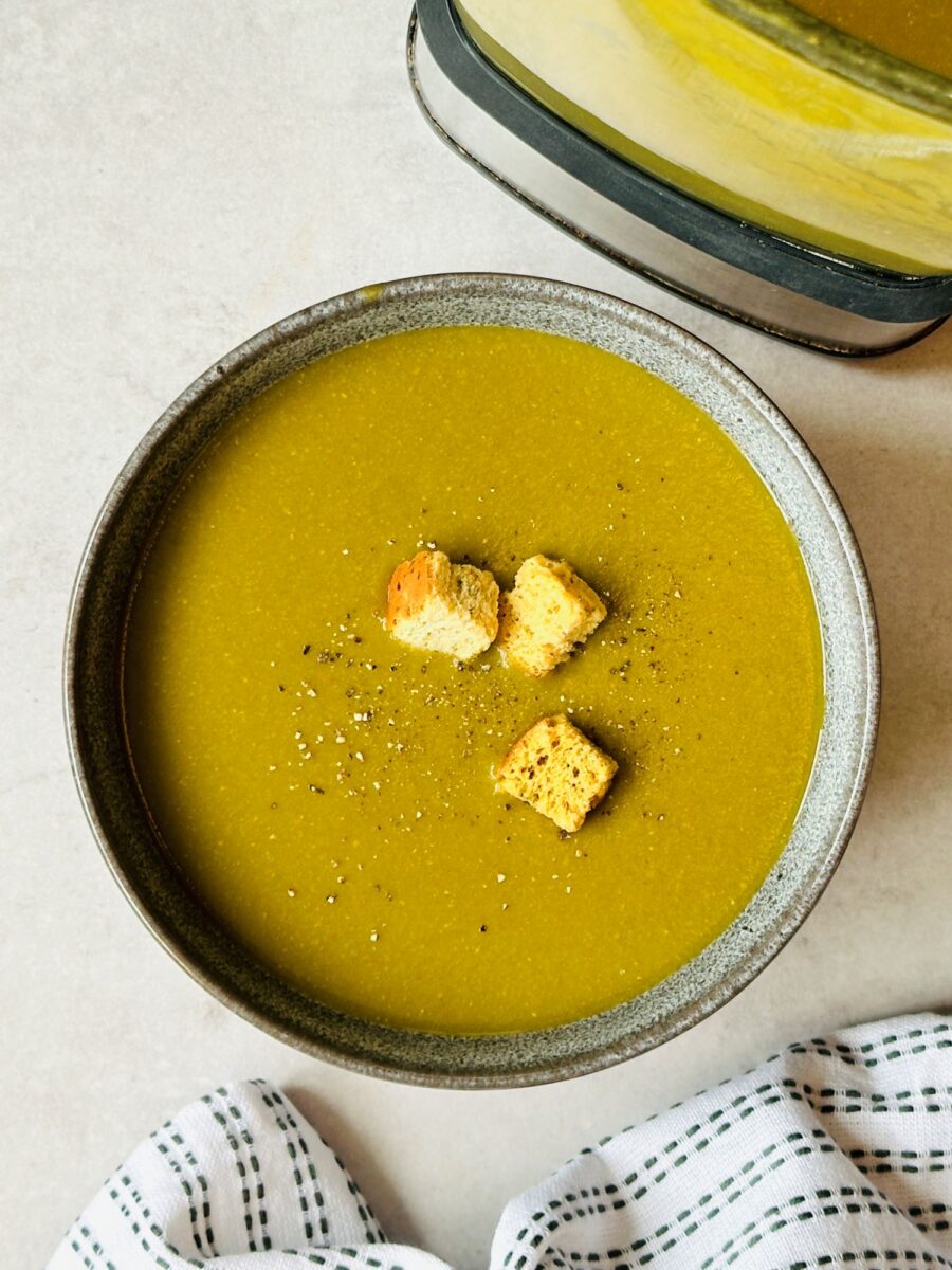 Soup Maker Spinach and Chickpea Soup - Liana's Kitchen