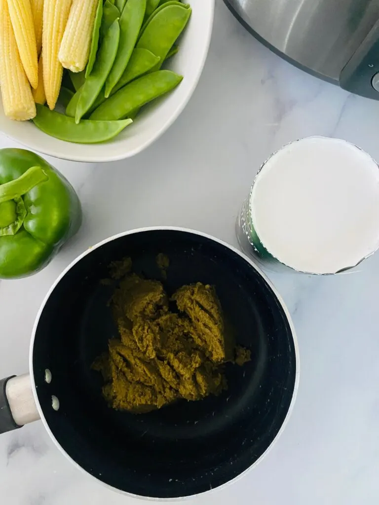 Slow Cooker Thai Green Curry — Let's Dish Recipes