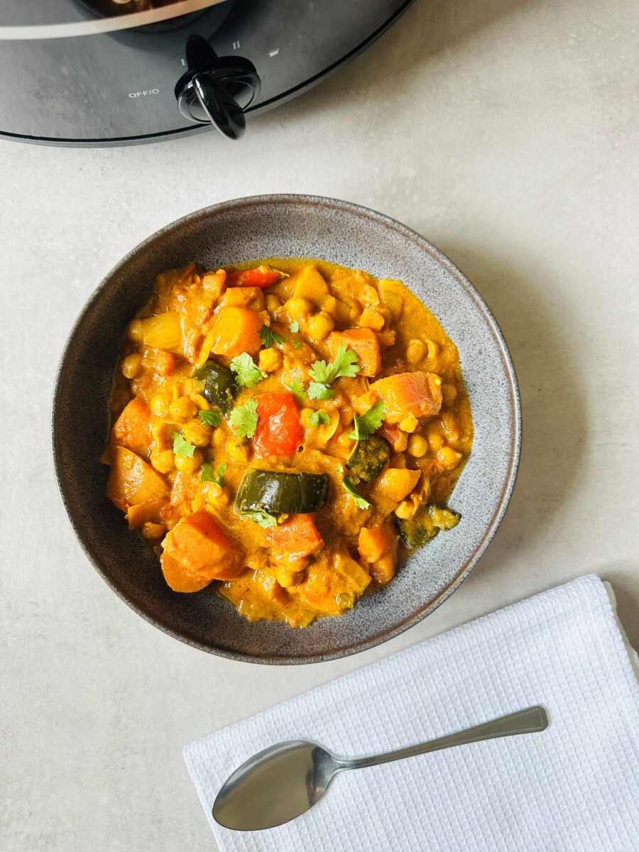 Slow Cooker Vegetable Curry - Liana's Kitchen